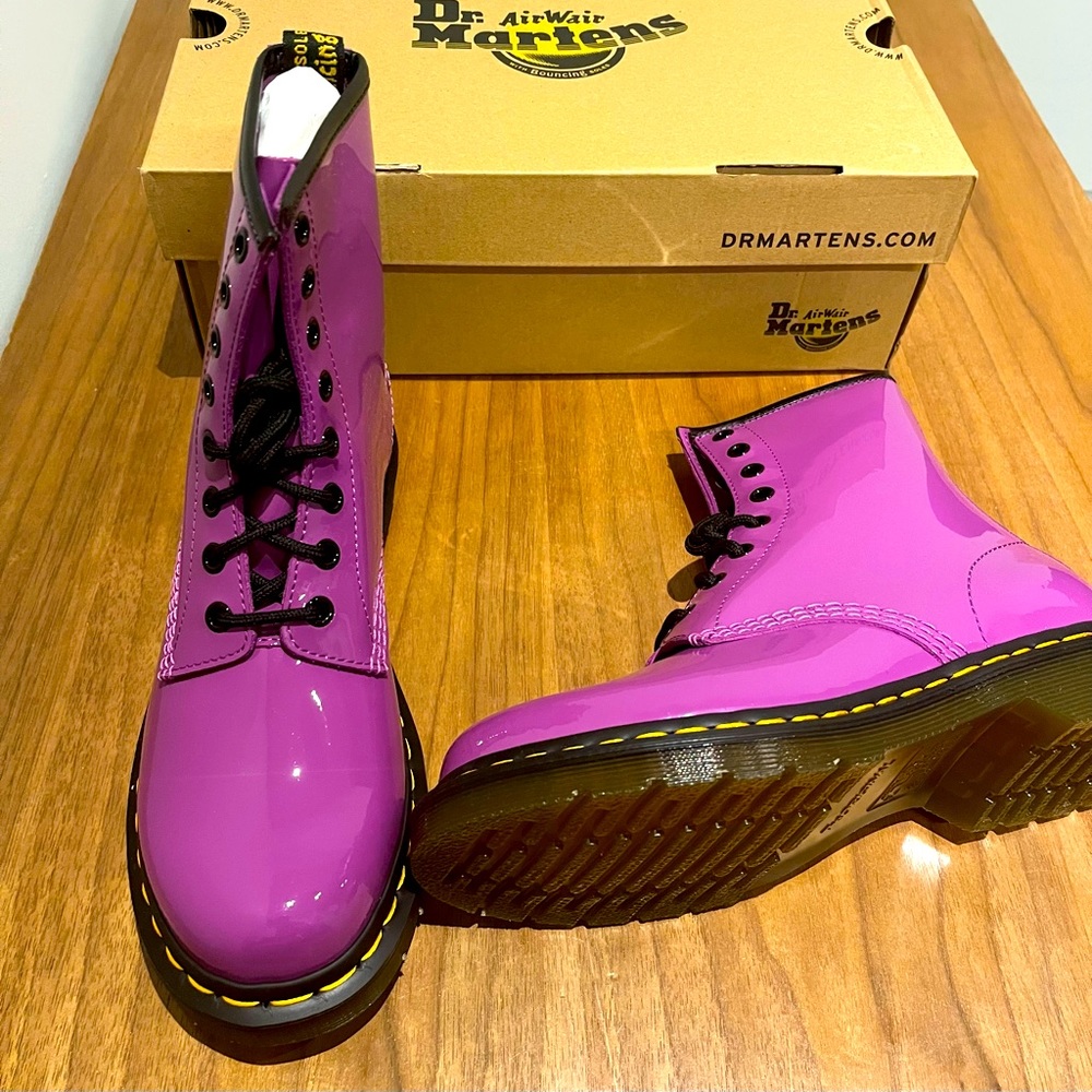Dr Martens 1460 W lace up boots.